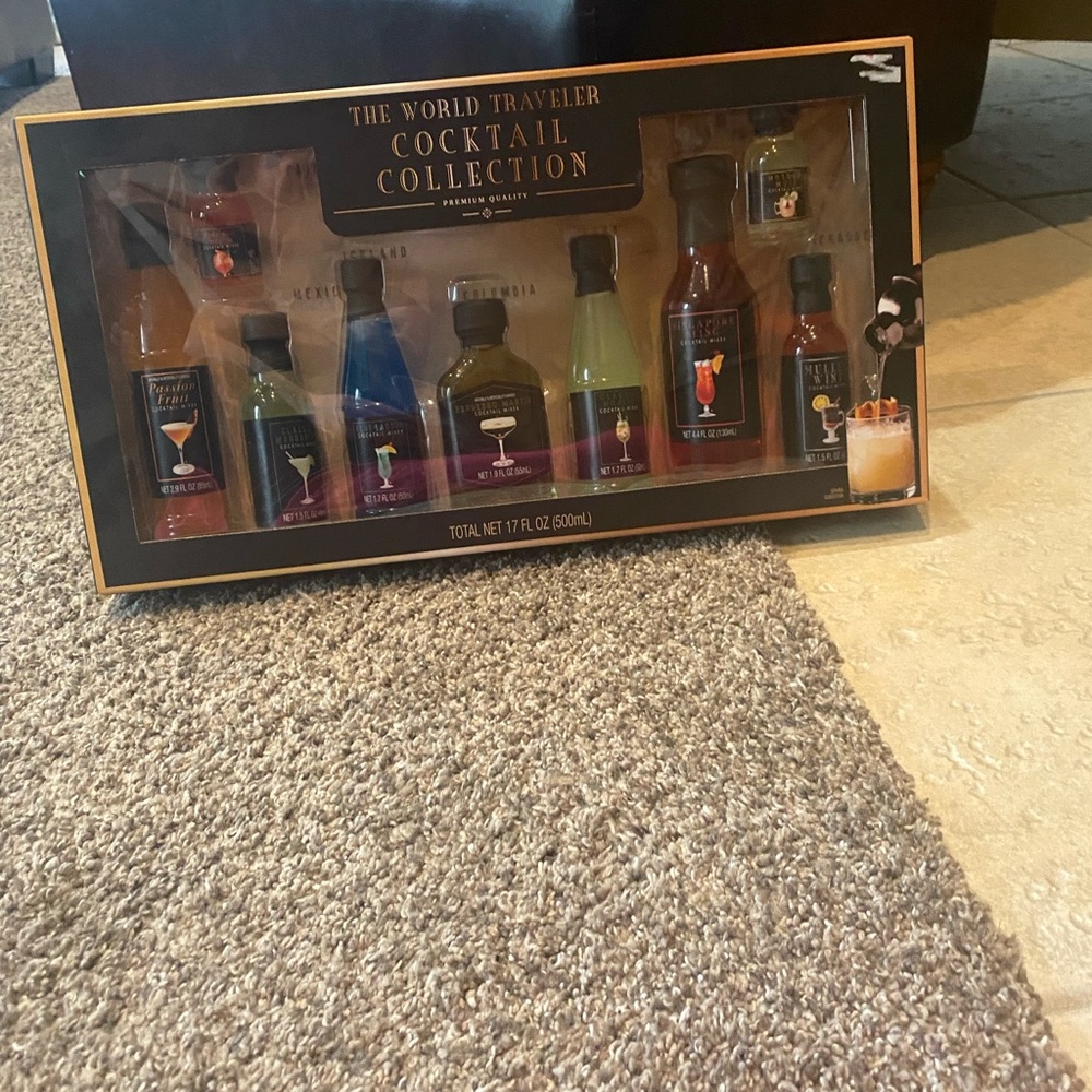 Mixology! World Traveler Cocktail Collection Set - Picture 2 of 9
